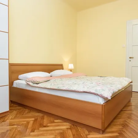 Kreso Apartament *