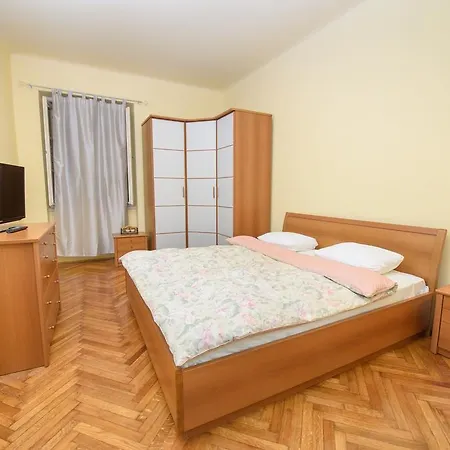 Kreso Apartament *