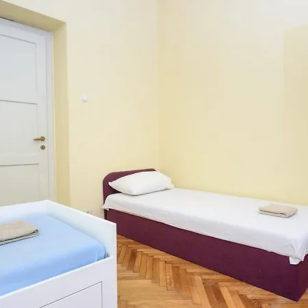 Kreso Apartament *